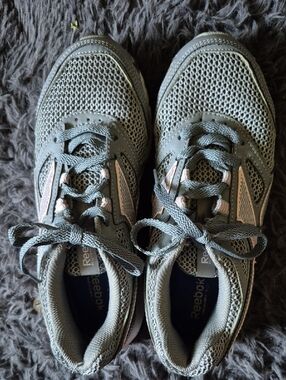 Reebok womens running shoes sz.7